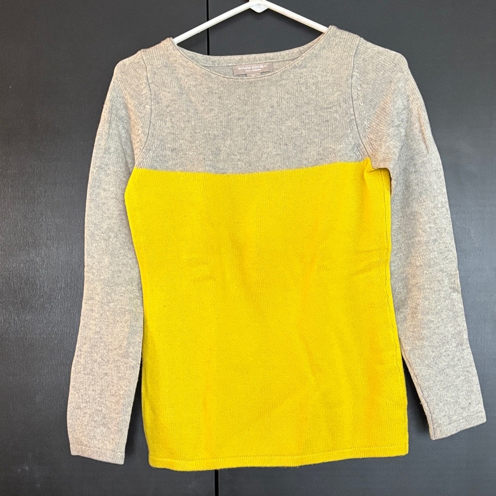 Banana Republic Gray and Yellow Crew Neck Sweater